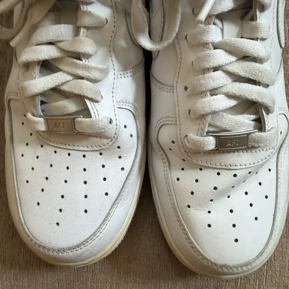 Nike Air Force 1 White Mens Low Top Shoes US 10 Casual AF1 ‘07 Leather Sneakers